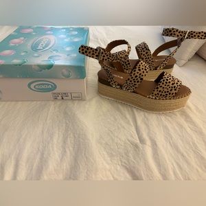Cheetah print boutique wedge - never worn!